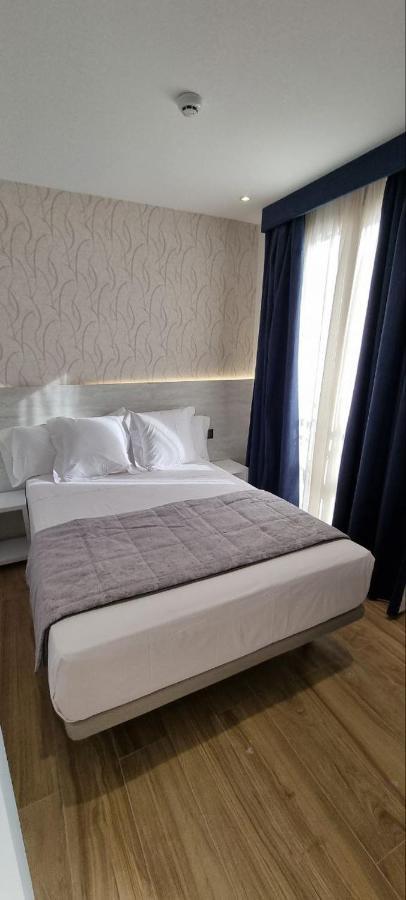 Ch La Petite Maison - Boutique - * Madri